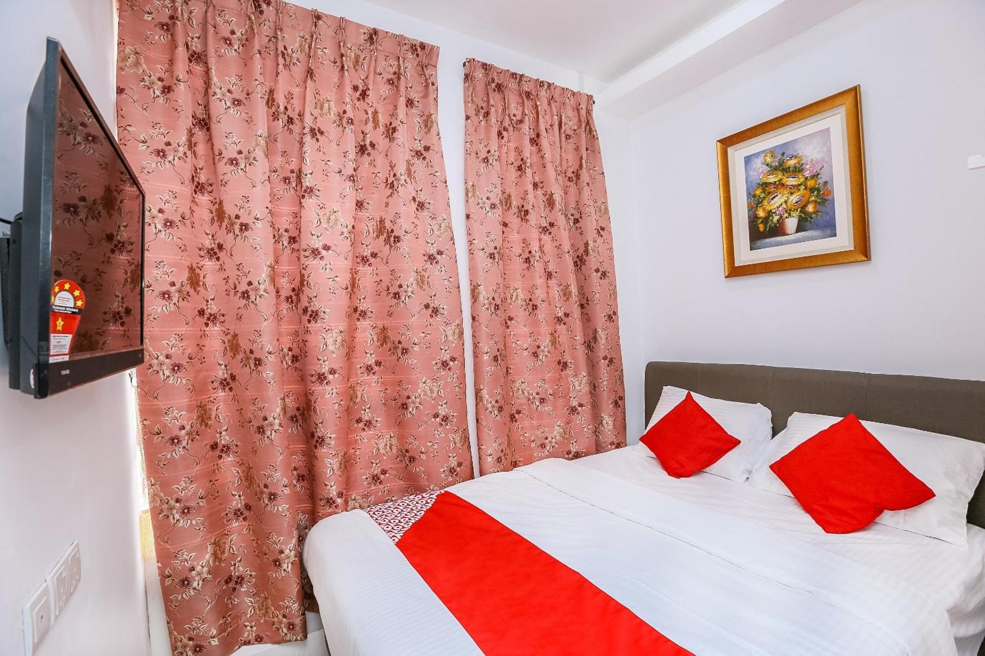 Oyo 89772 Roselyn Johor Bahru